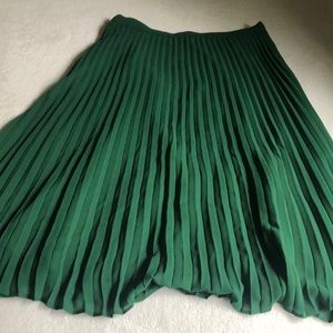 Pleated skirt
